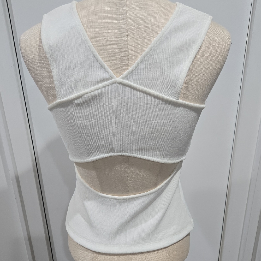 Elegant White Women's Top - Picture 3 of 3